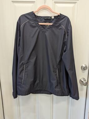 Cutter & Drake navy pullover.Lg.